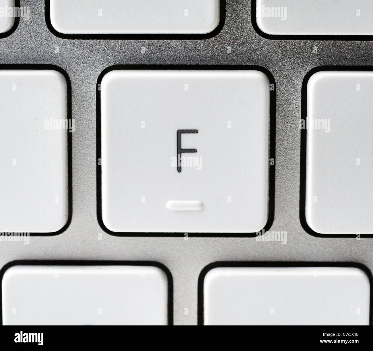 Buchstabe F auf einer Apple-Tastatur Stockfoto