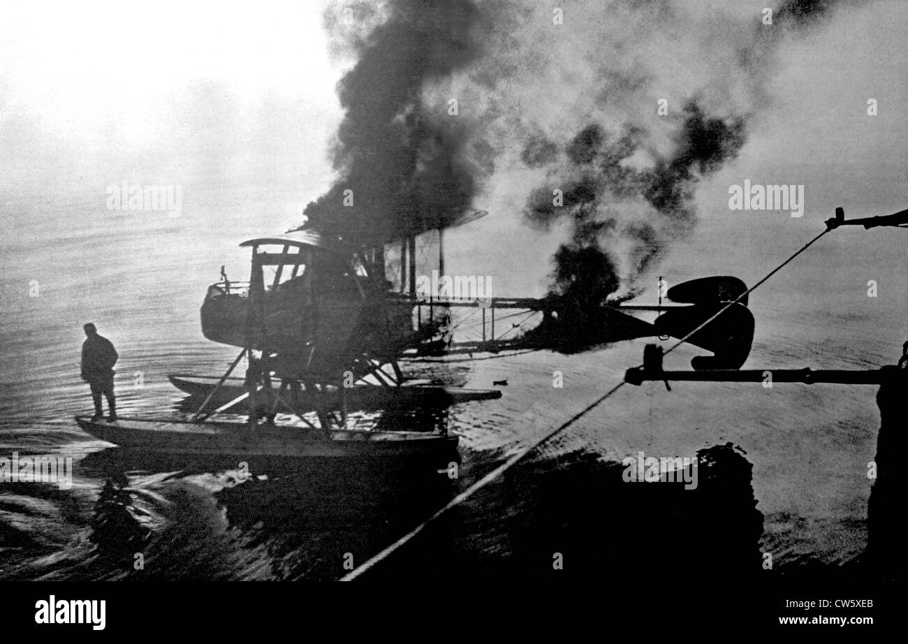 Weltkrieg I. Erfassung von einem deutschen Wasserflugzeug in der Nordsee (1916) Stockfoto