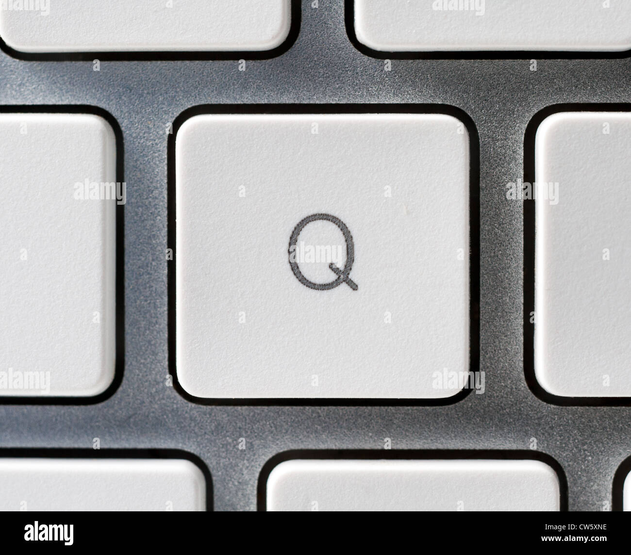 Buchstabe Q auf einer Apple-Tastatur Stockfoto