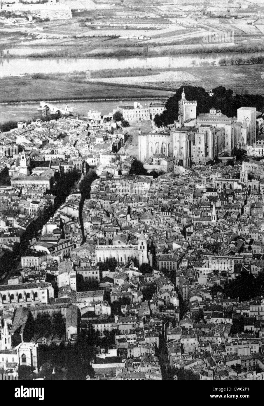 Blick auf die Stadt Avignon und der Papstpalast (1929) Stockfoto