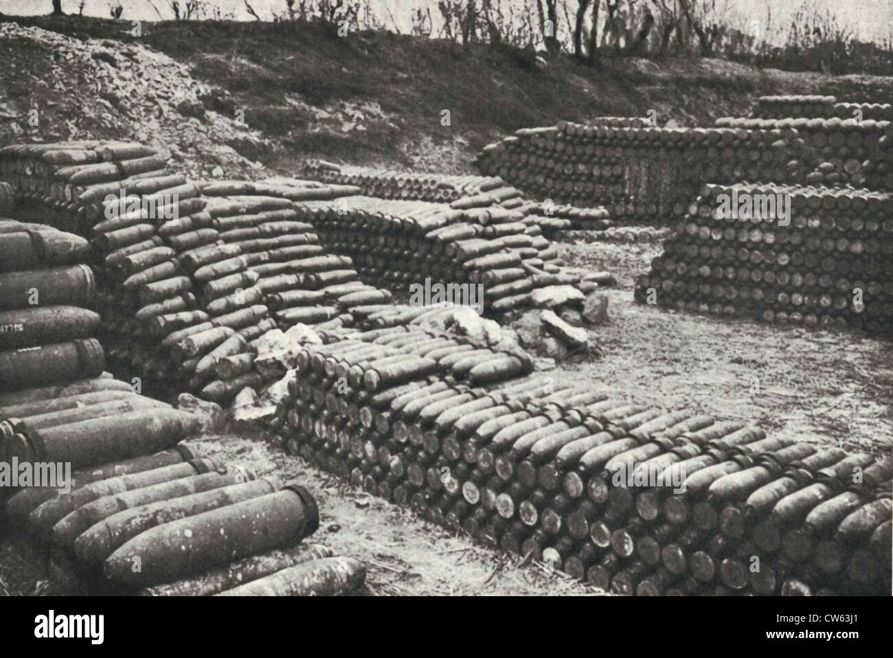 Aufrüstung liefert für die Schlacht um Verdun Stockfoto, Bild 49921705