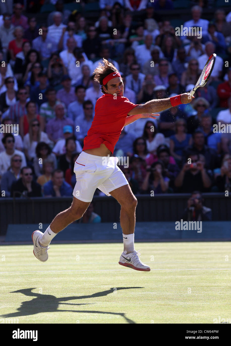 Roger Federer (SUI) in Aktion in Wimbledon während der Olympischen Spiele 2012 Stockfoto