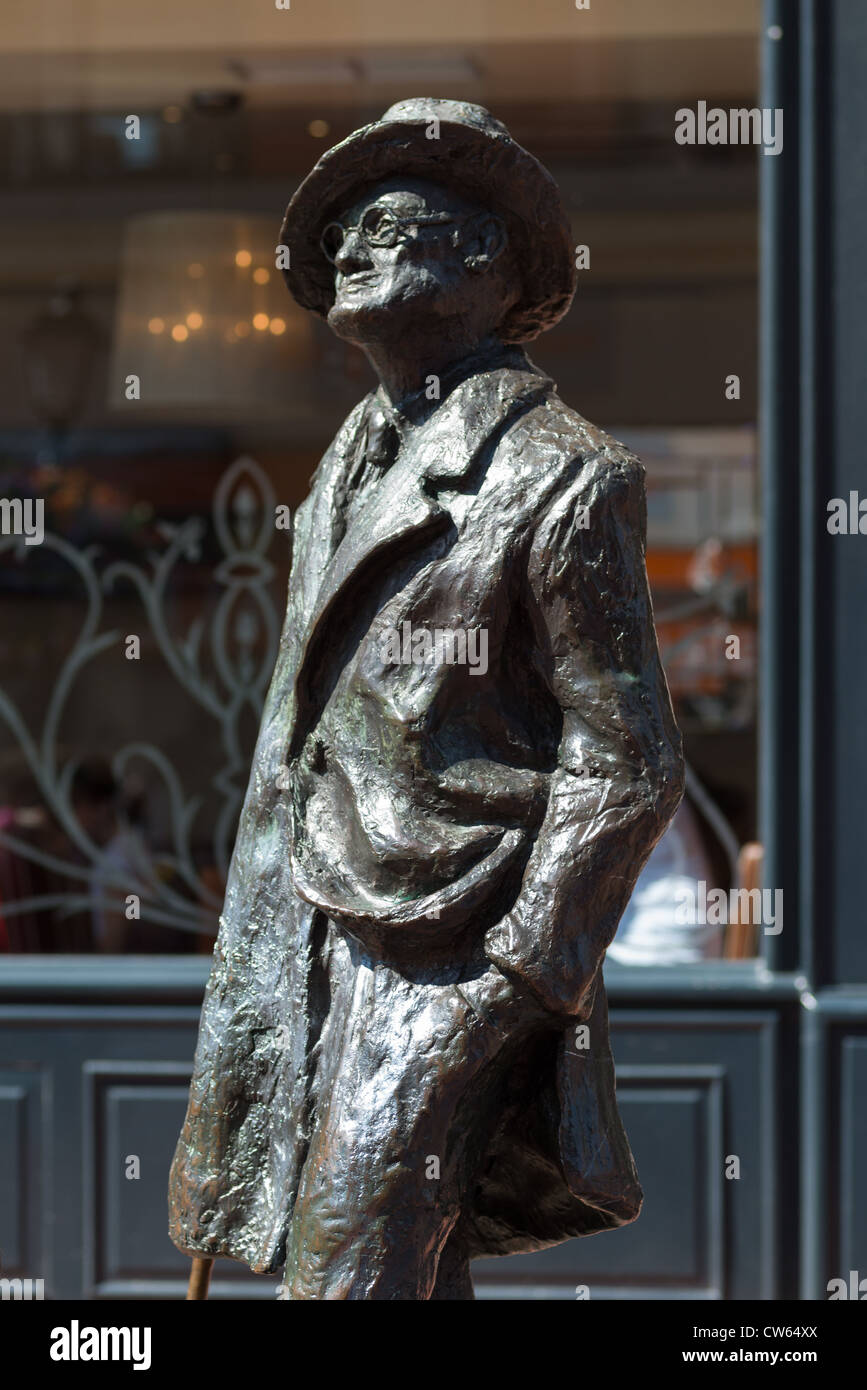 Statue der James Joyce Earl Street Dublin Irland. Stockfoto