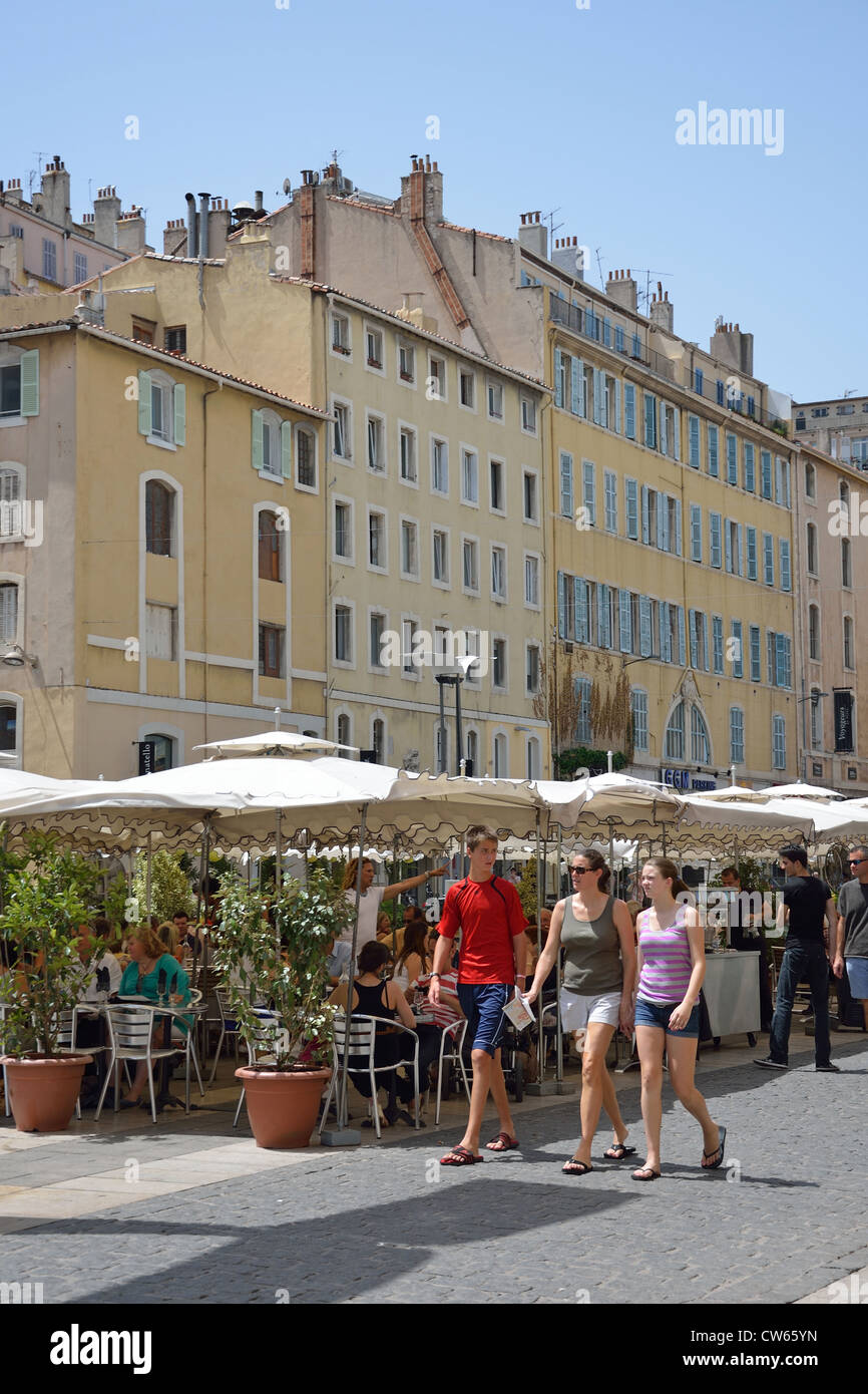 Outdoor-Restaurant am Cours Honoré d'Estienne d'Orves, Marseille, Bouches-du-Rhône, Provence-Alpes-Côte d ' Azur, Frankreich Stockfoto