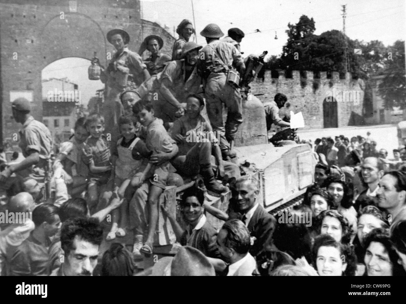 Alliierten Soldaten begrüßte in Florenz (Italien) August 6,1944. Stockfoto