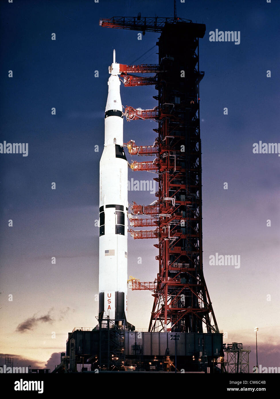 Ersten Saturn V auf Startrampe (Aug.26,1967), Cap Kennedy (Fla) Stockfoto