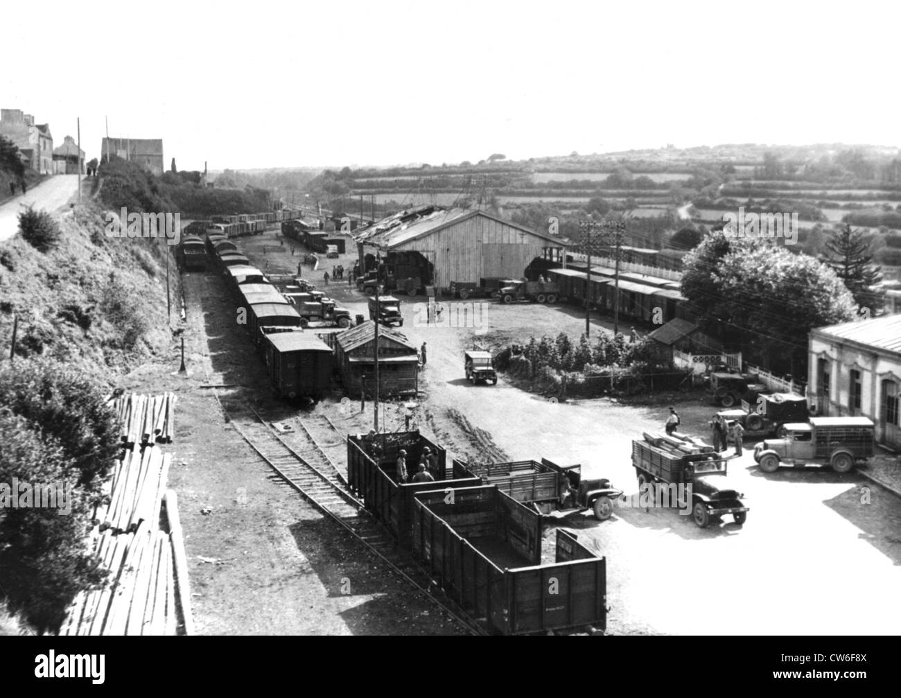 Blick auf die Landivisiau Railhead im Sommer 1944 Stockfoto