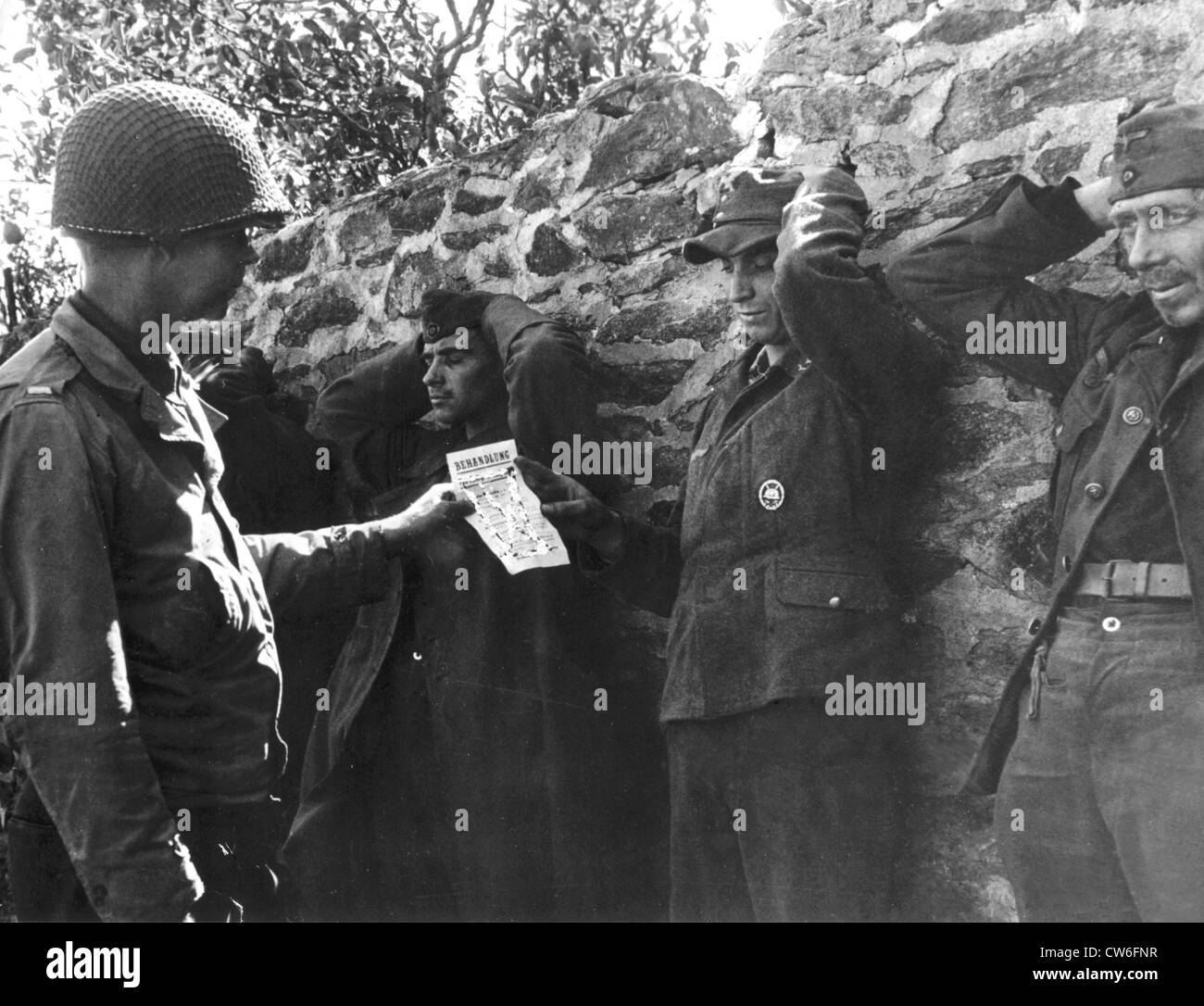 Psychologische Kriegsführung Broschüre überredet deutschen, in Frankreich (September 1944) zu übergeben. Stockfoto