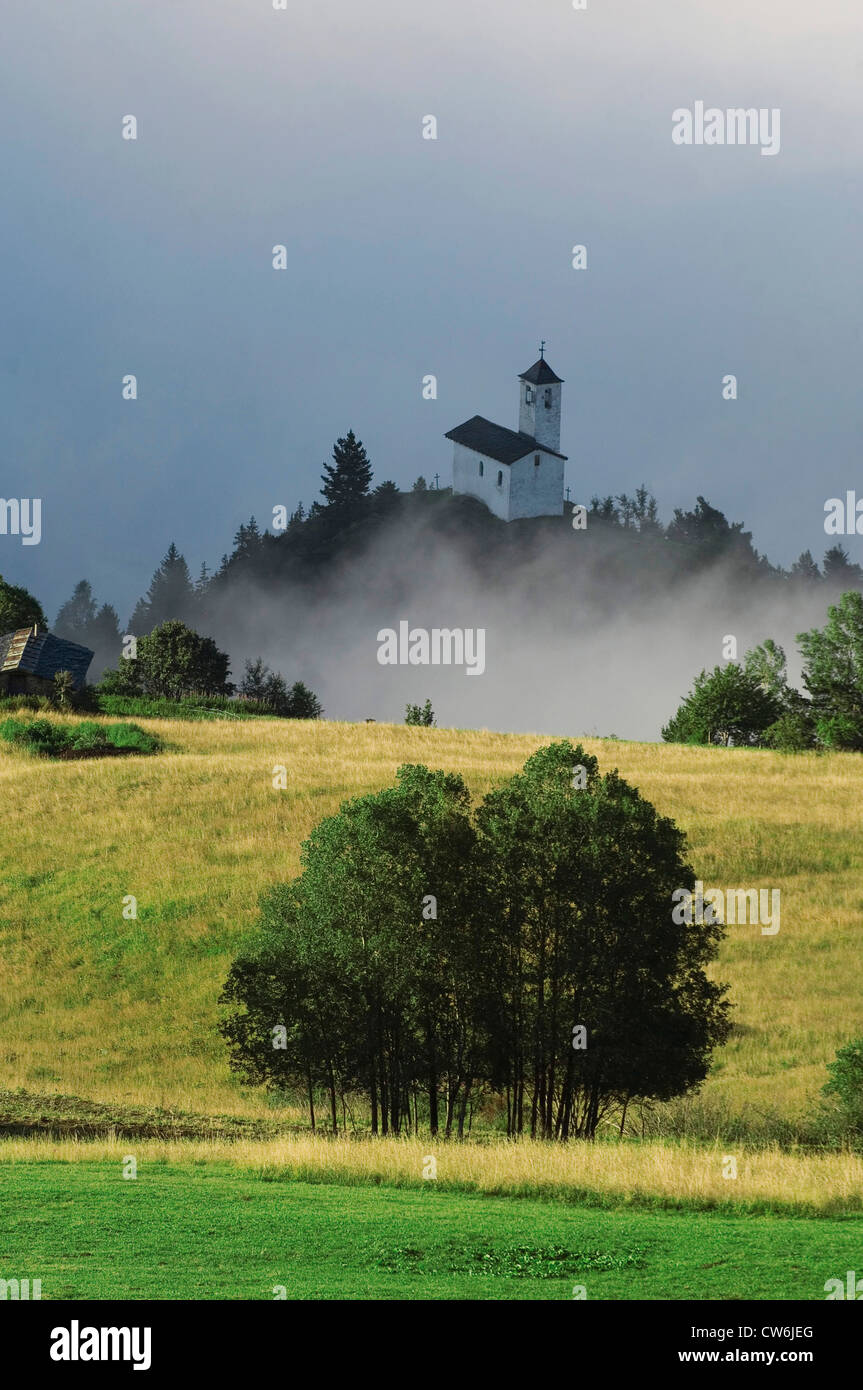 kleine Kirche von le Chatelard im Dorf Montvalezan, Frankreich, Savoyen, Savoyer Alpen Stockfoto