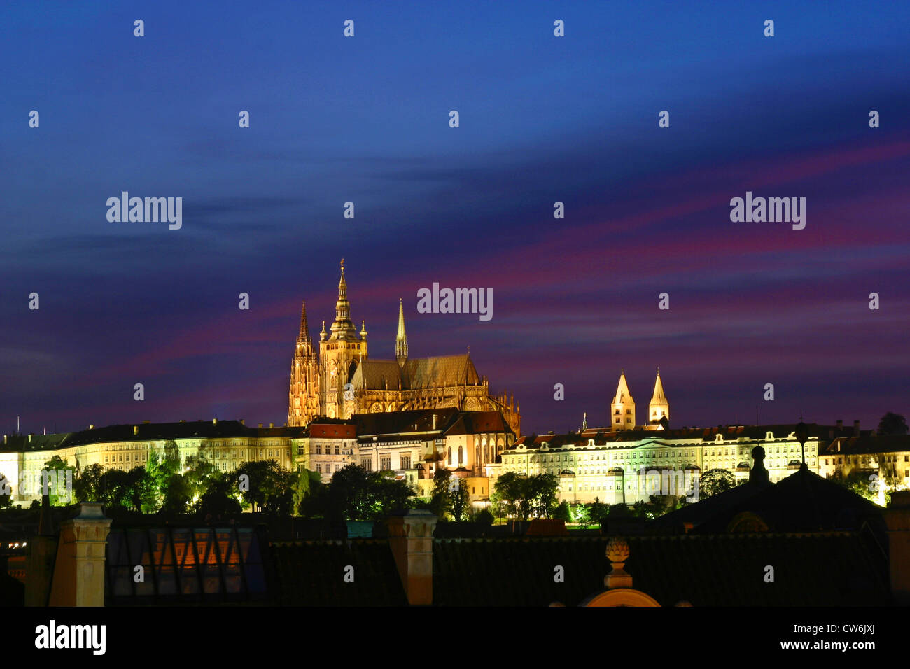 Hradschin zur blauen Stunde, Tschechische Republik, Prag Stockfoto