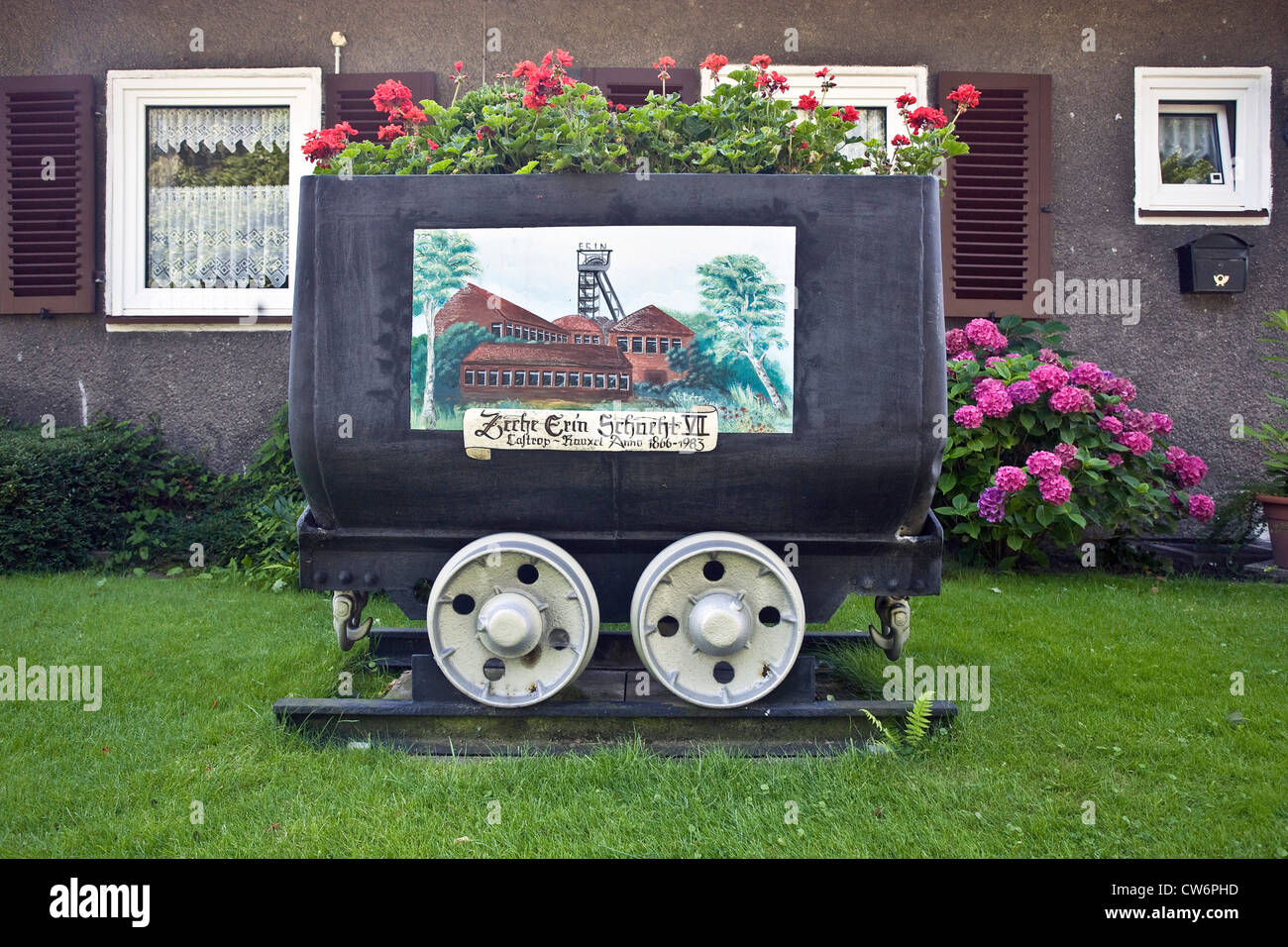 Bild der Zeche Erin auf ehemaligen LKW im Dooryard, Castrop-Rauxel, Ruhrgebiet, Nordrhein-Westfalen, Deutschland Stockfoto