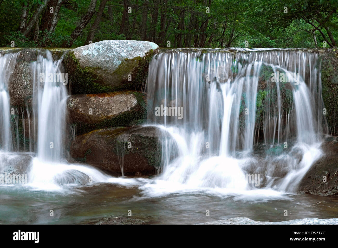 Wasserfall im Nationalpark der Cevennen, Frankreich, Lozere, Cevennen-Nationalpark Stockfoto