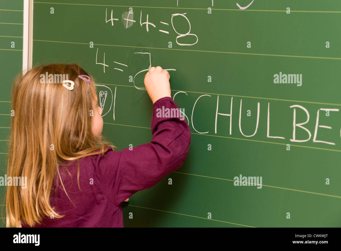 Schüler an der Tafel, Österreich Stockfoto