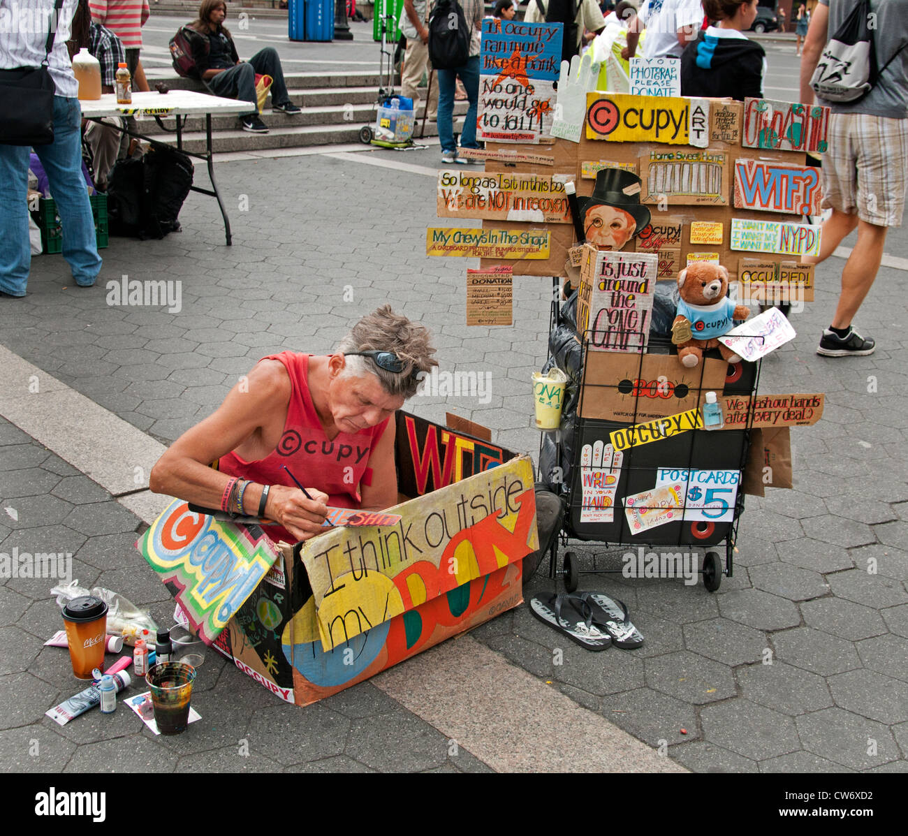 Ich denke außerhalb meine Box Künstler Kunstmaler Union Square New York City Manhattan Stockfoto
