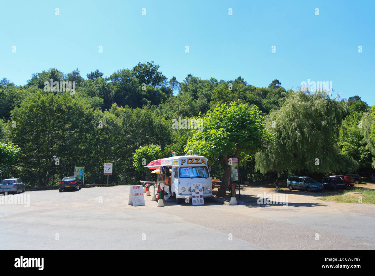 Fast-Food-van in Lot-et-Garonne, Aquitanien Stockfoto