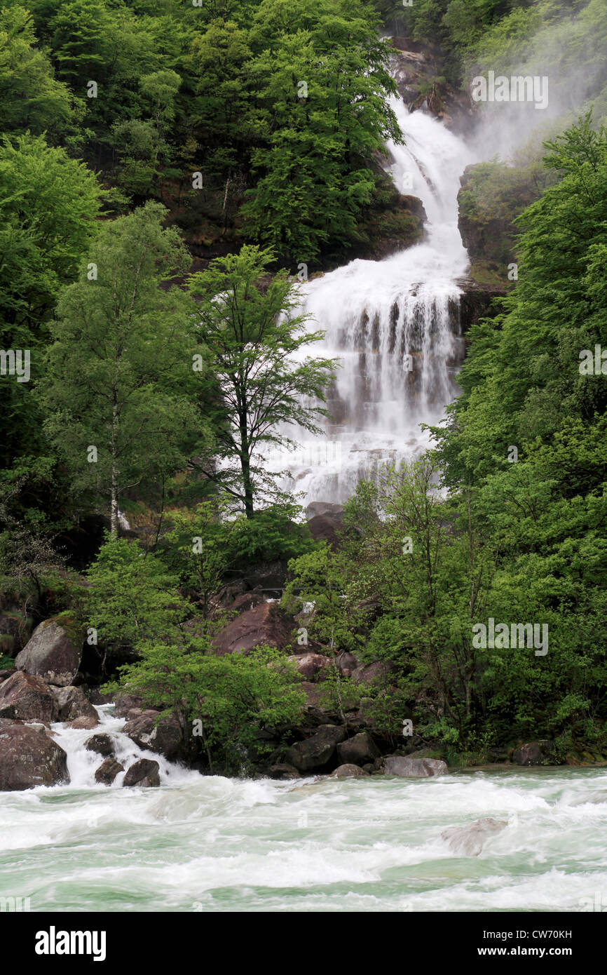 Wasserfall Verzasca Fluss, Valle Verzasca, Schweiz, Tessin