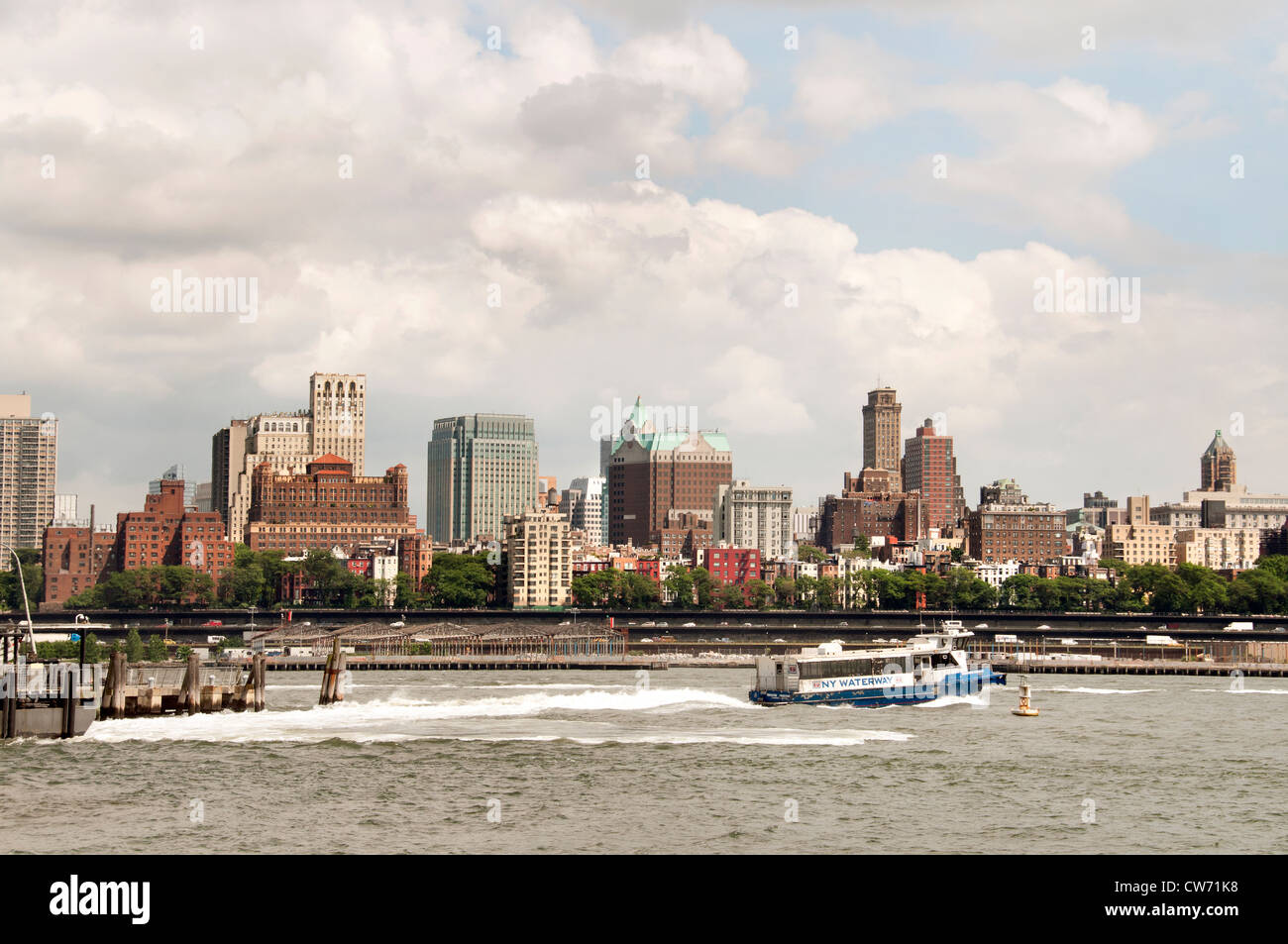 New York City in Brooklyn Heights East River Ferry USA Stockfoto