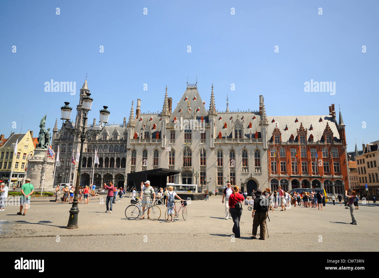 Grote Markt und Provinciaal Hof, Belgien, Flandern, Handelsherren Stockfoto