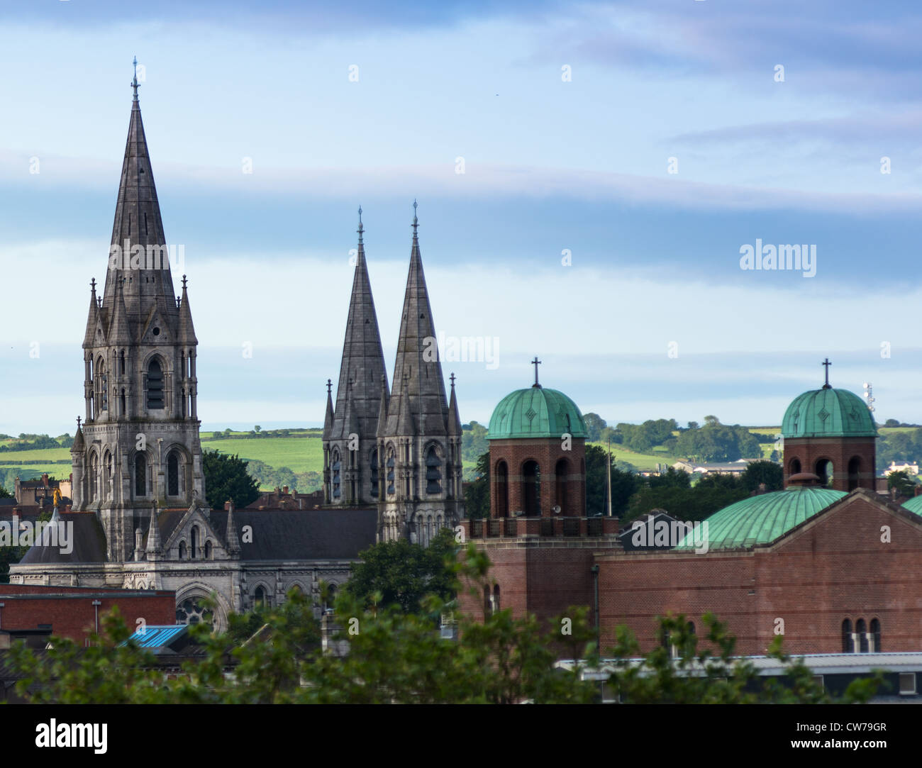 Cork City Skyline in frühen Morgenstunden, mit St Finbarr Kathedrale. County Cork, Irland. Stockfoto