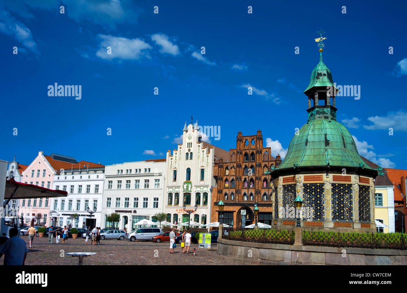 Marktplatz mit Wismarer Wasserkunst, Deutschland, Mecklenburg-Vorpommern, Wismar Stockfoto