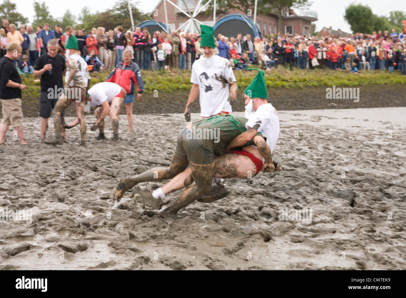 Tauziehen, Schlicktauziehen, Deutschland, Niedersachsen, Ostfriesland, Fedderwardersiel Stockfoto