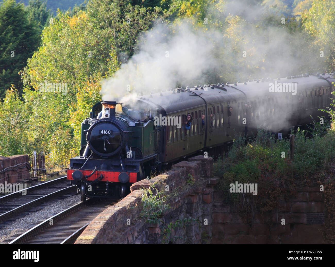 GWR große Prairie Tank Engine 2-6-2 Nr. 4160 nähert sich Bewdley, Severn Valley Railway, Worcestershire, England, Europa Stockfoto