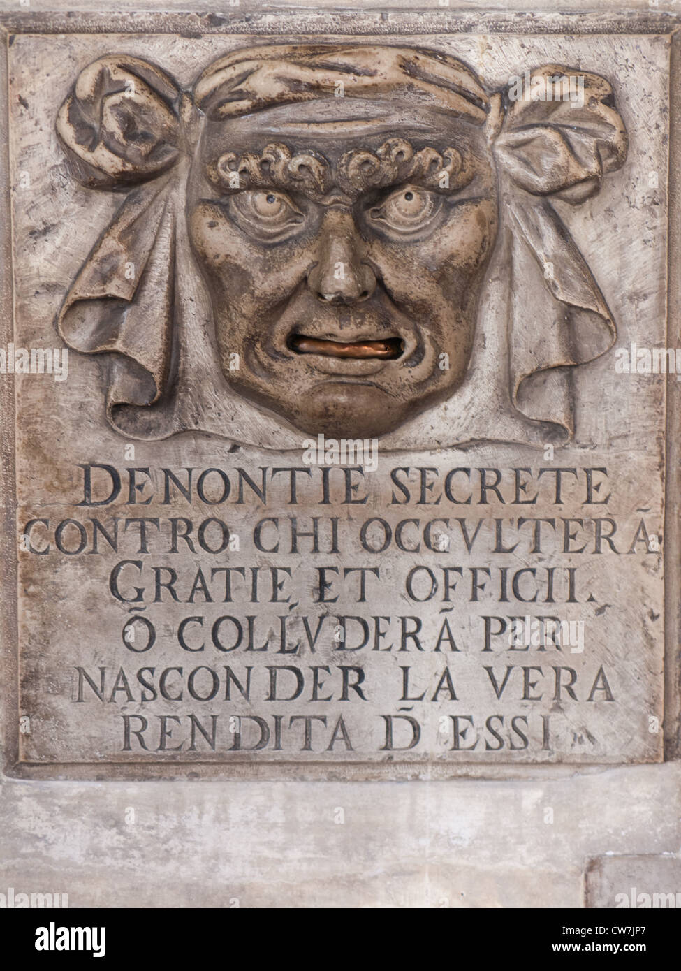 Dogenpalast "Löwenmaul" Briefkasten für anonyme Denunziationen, Venedig, Italien. Stockfoto