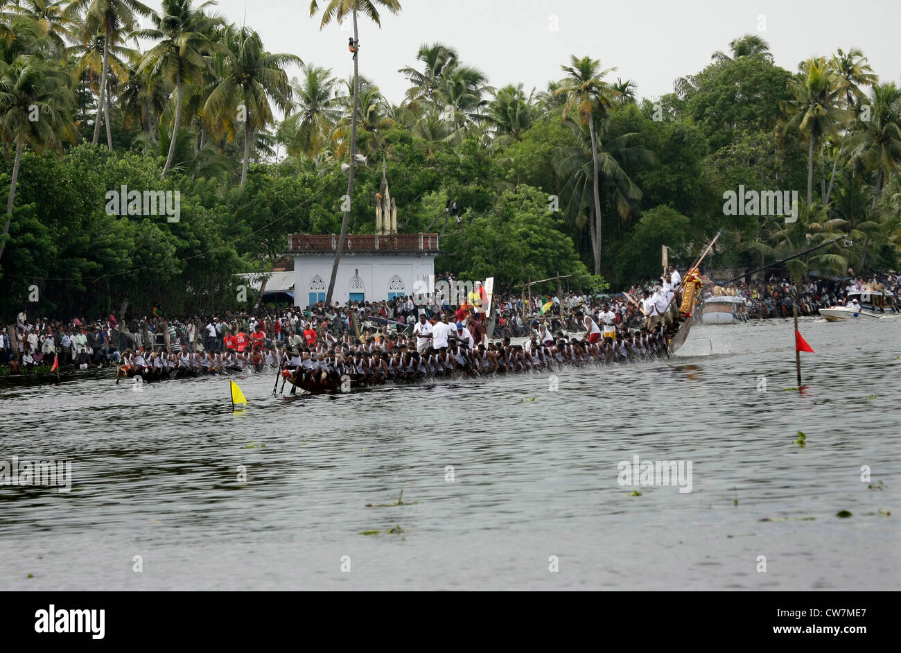 Ruderern aus Nehru Trophäe-Regatta in Alappuzha wieder Wasser früher bekannt als Alleppey, Kerala, Indien Stockfoto