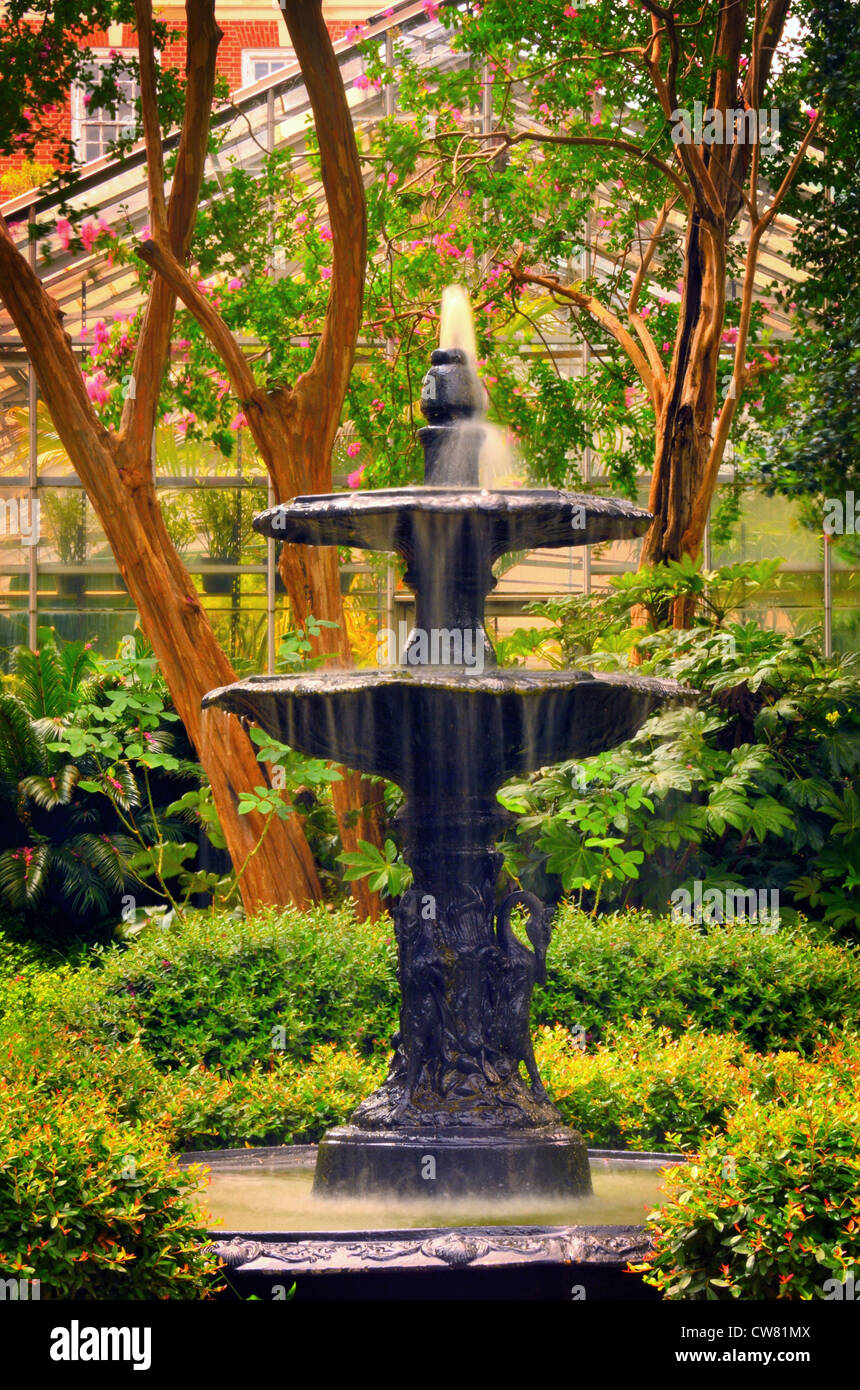 Brunnen auf dem Campus der University of Columbia in Columbia, South Carolina, USA Stockfoto
