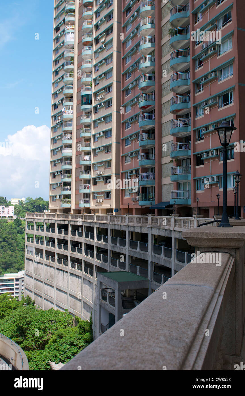 Baguio villa in Pok Fu Lam ist eine von vielen Wohnanlagen in Hongkong, wo hohes Wohnzimmer ist die Norm. Stockfoto