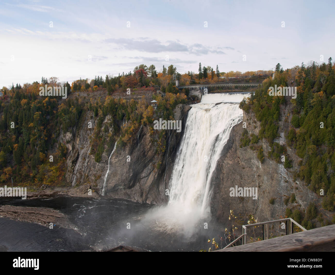 Montmorency Wasserfälle am Stadtrand von Quebec City hat viele Gesichtspunkte der Fälle aus allen Blickwinkeln zu sehen Stockfoto