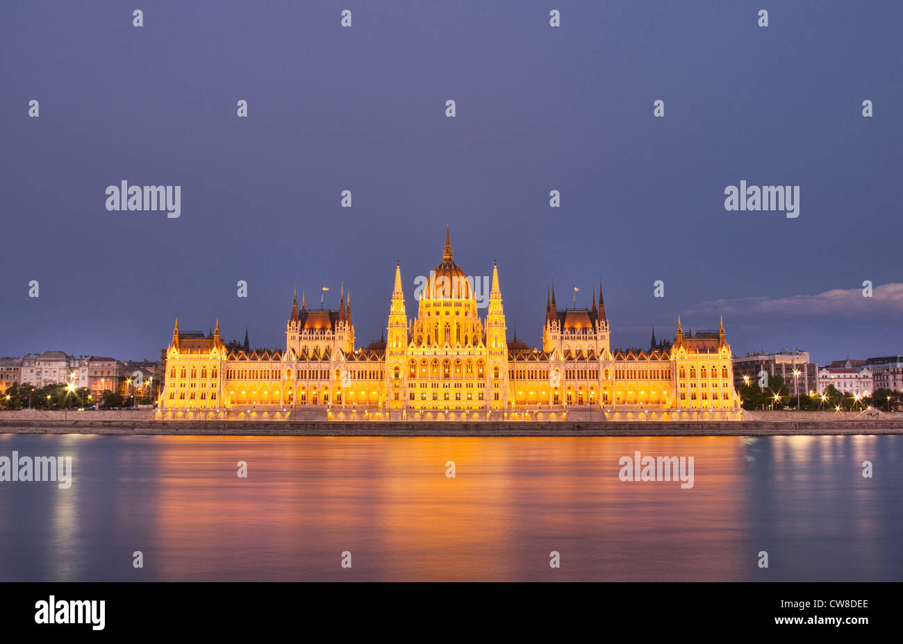 Parlamentsgebäude von Budapest, Ungarn in der Nacht Stockfoto