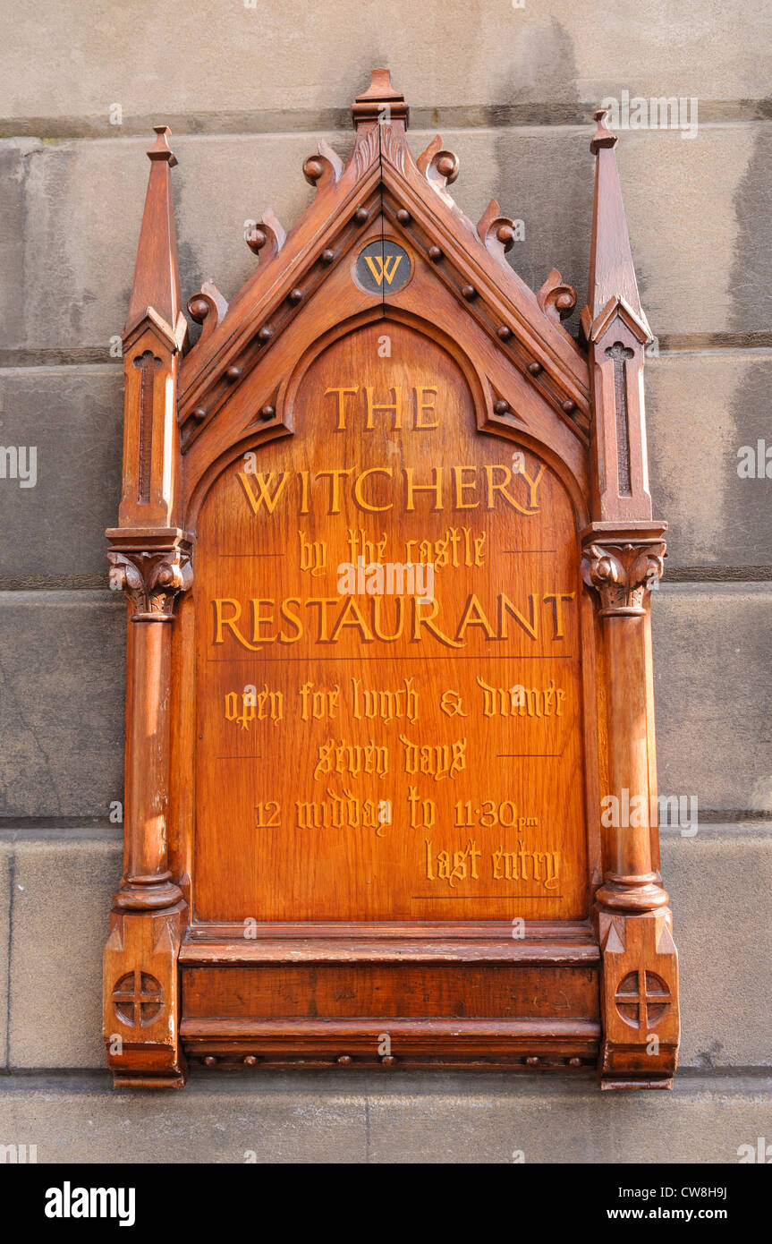 Die Hexerei durch das Schlossrestaurant in der Royal Mile in Edinburgh. Inhaber der AA 5 Sterne Auszeichnung und AA Rosette. Stockfoto