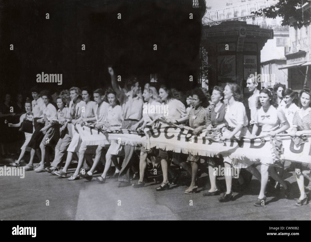 Szene, die jubelnde Menge während der Befreiung Frankreich (August 1944) Stockfoto