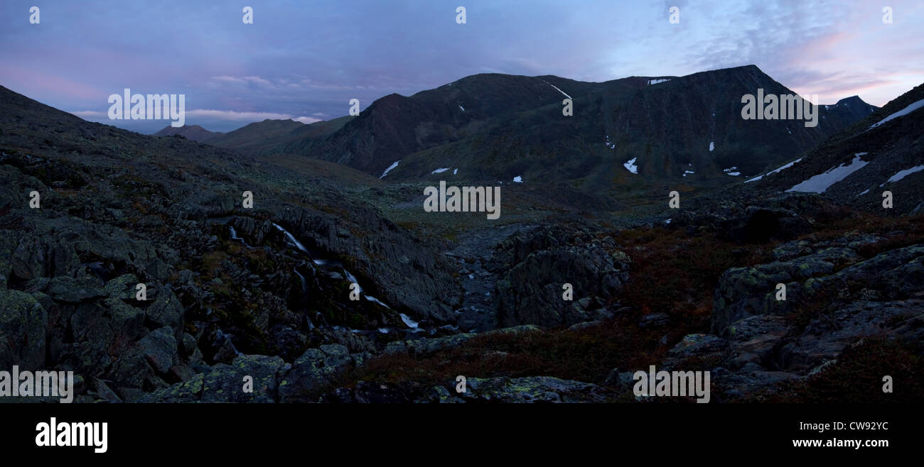 Weiße Nacht in polaren Ural Berge. Yugyd va-Nationalpark. Republik Komi. Russland. Stockfoto