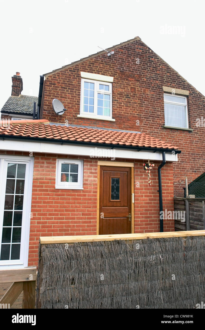 Neue Erweiterung auf Front eines Hauses. Stockfoto