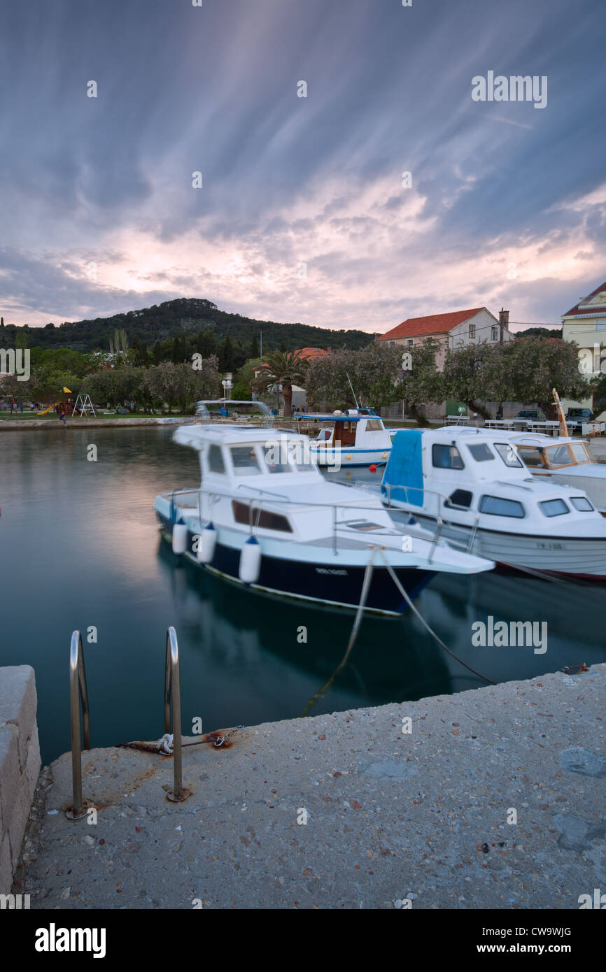 Sonnenuntergang über Preko, Insel Ugljan, Dalmatien, Kroatien Stockfoto