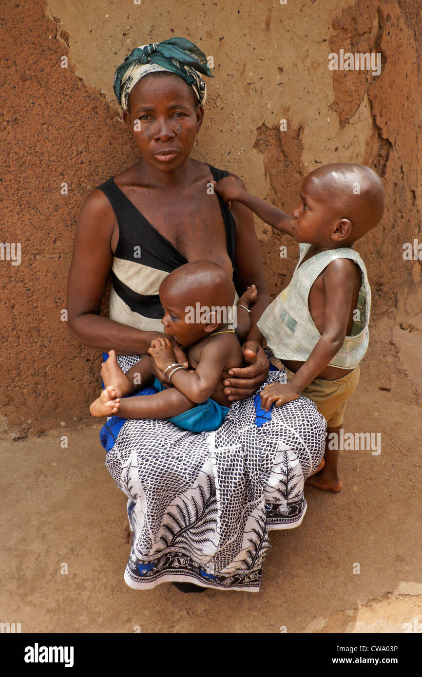 Mutter und Kinder, Gambaga, Ghana Stockfoto