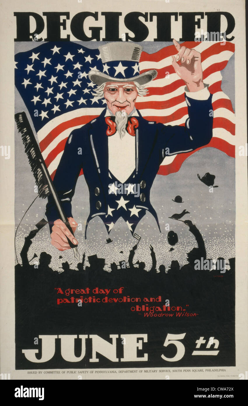 Uncle Sam und die amerikanische Flagge auf einem Weltkrieg-Plakat von 1917 ermutigend Männer zum Militärdienst im ersten Weltkrieg registrieren Stockfoto