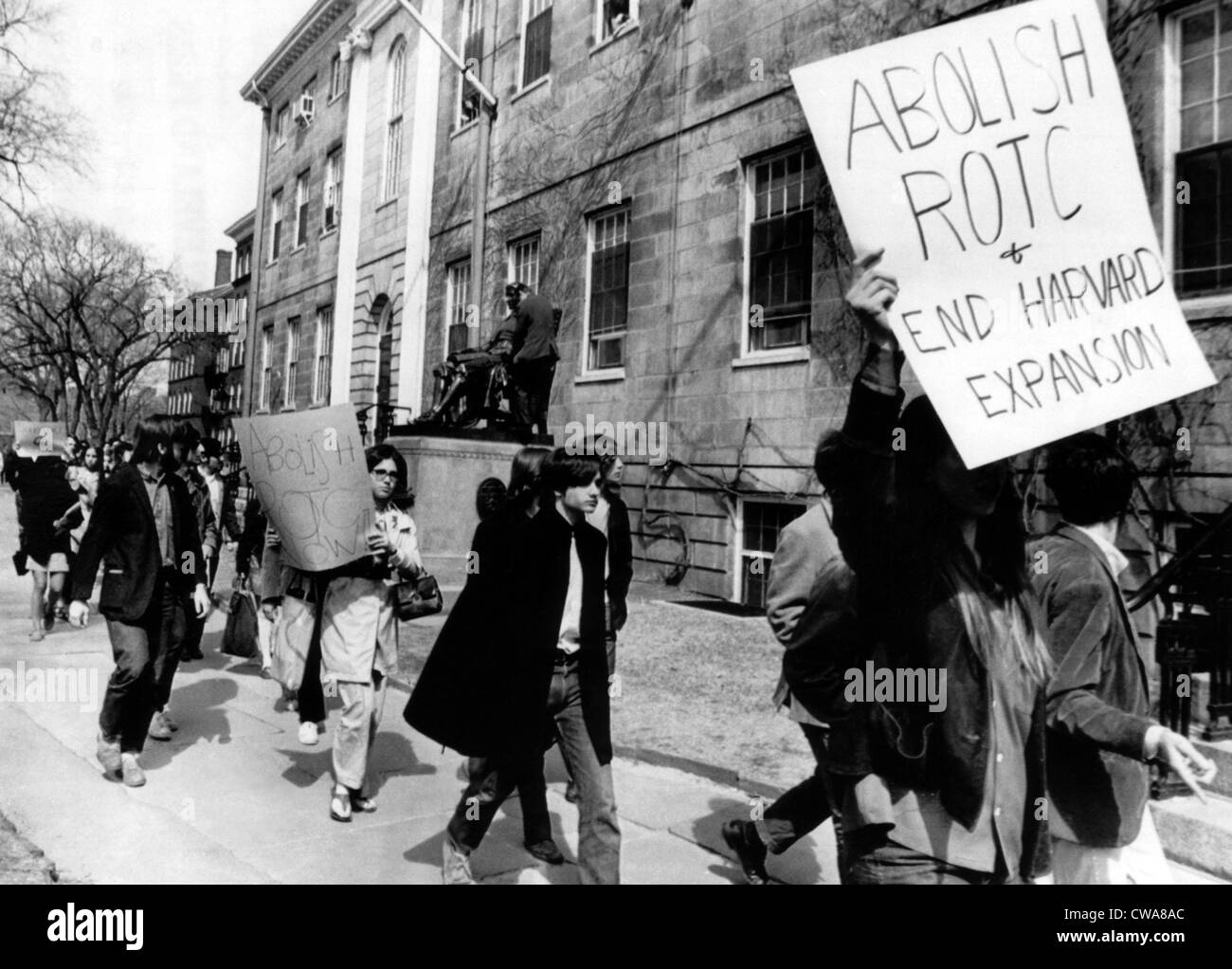 Studenten protestieren, das R.O.T.C.-Programm an der Harvard University in Cambridge, Massachusetts, 9. April 1969... Höflichkeit: CSU Stockfoto