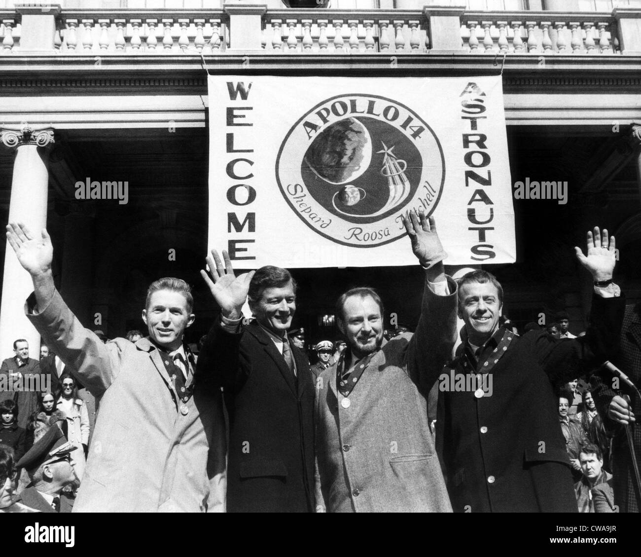 New Yorks Bürgermeister John Lindsay (zweiter von links) mit Apollo 14 Astronauten Stuart Roosa (ganz links), Edgar Mitchell (zweiter von Stockfoto