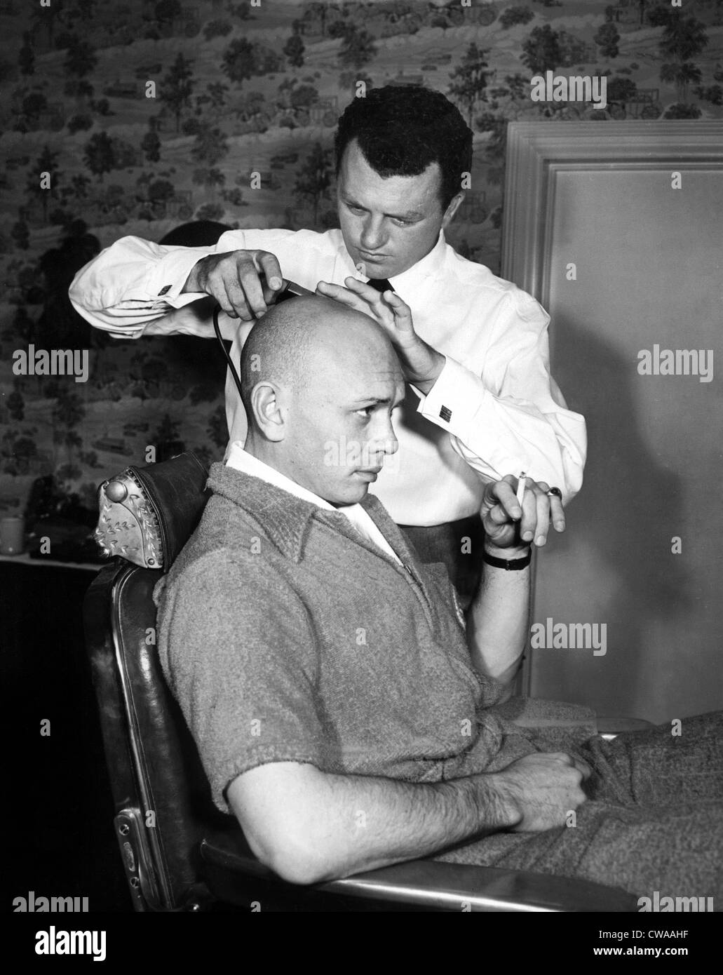 Yul Brynner immer rasiert von Make-up Artist Robert Dawn für seine Rolle in der König & ich, 1956, TM und Copyright © 20th Century Fox Stockfoto