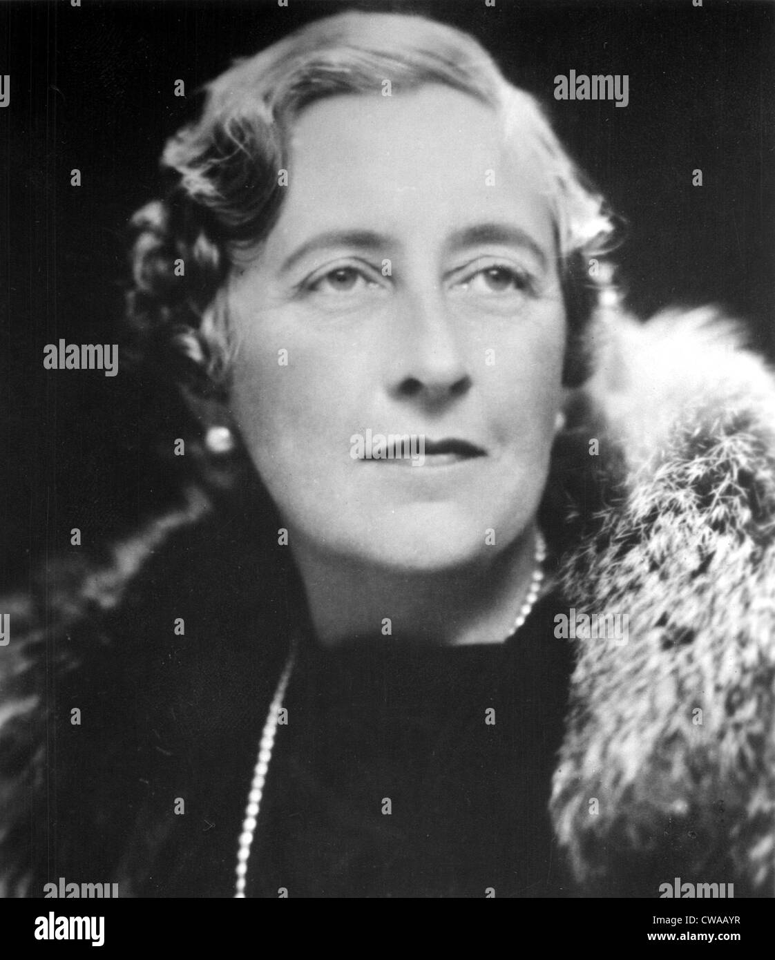 Agatha Christie (1890-1976) britische Geheimnis Schriftsteller in der Mitte der 1930er Jahre.  Foto von Lenare. Höflichkeit: CSU Archive / Everett Stockfoto