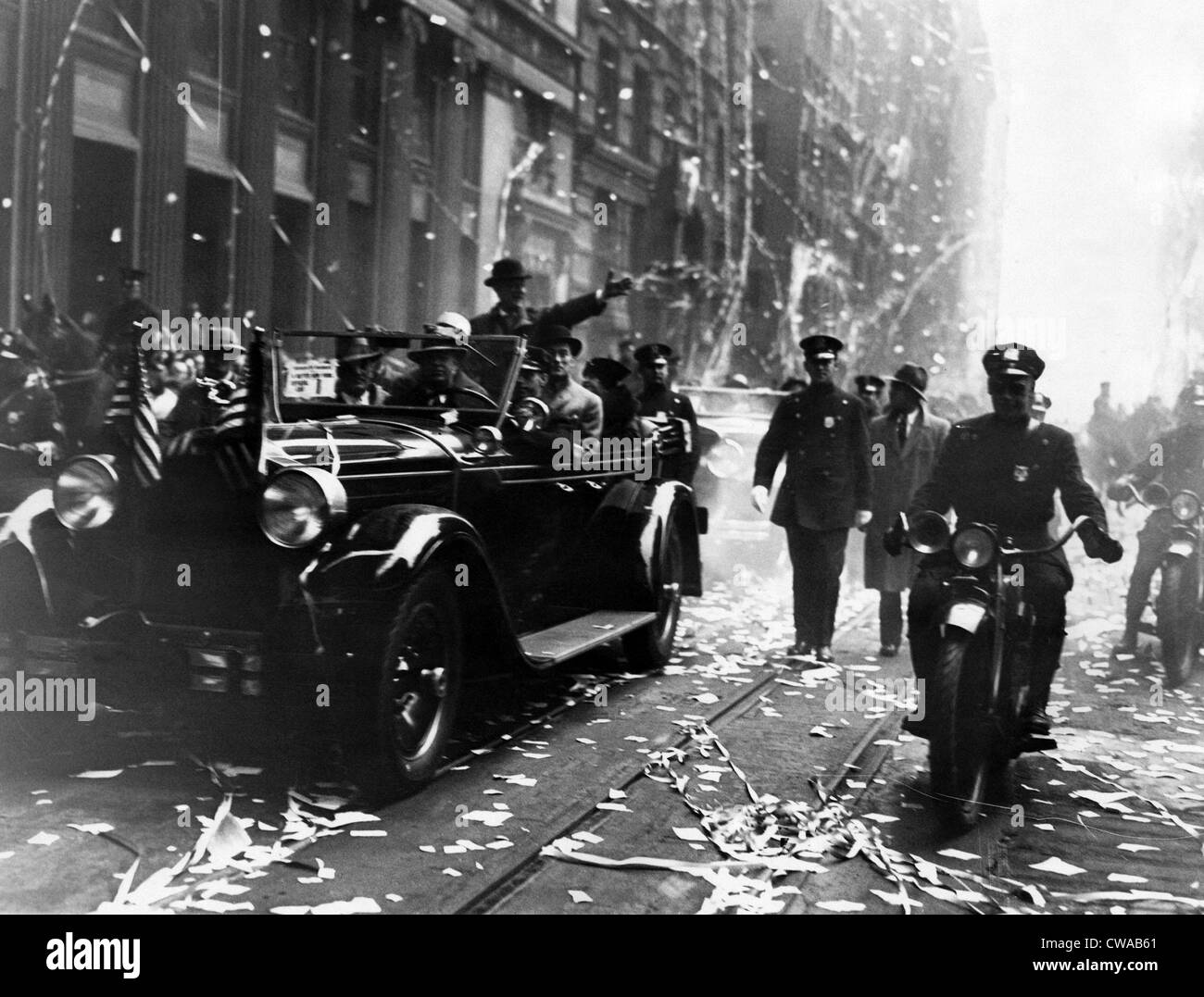 Gouverneur von New York Alfred E. Smith (oben, Mitte links), während seiner Präsidentschaftskampagne 1928 30. Dezember 1943. Höflichkeit: CSU Stockfoto