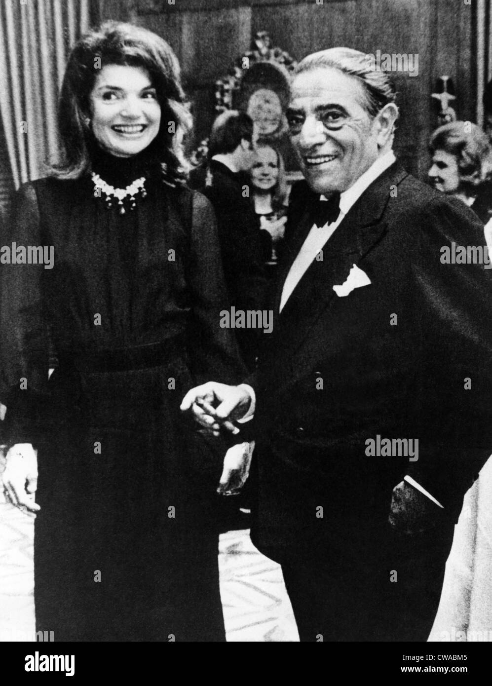 Jacqueline Onassis und Aristoteles Onassis, 1971. Höflichkeit: CSU Archive/Everett Collection Stockfoto