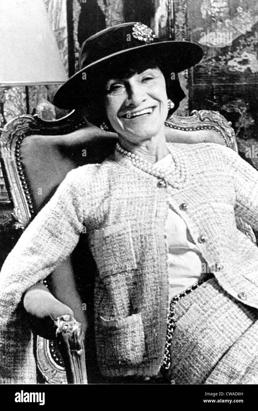Coco Chanel, 1954 Stockfotografie - Alamy