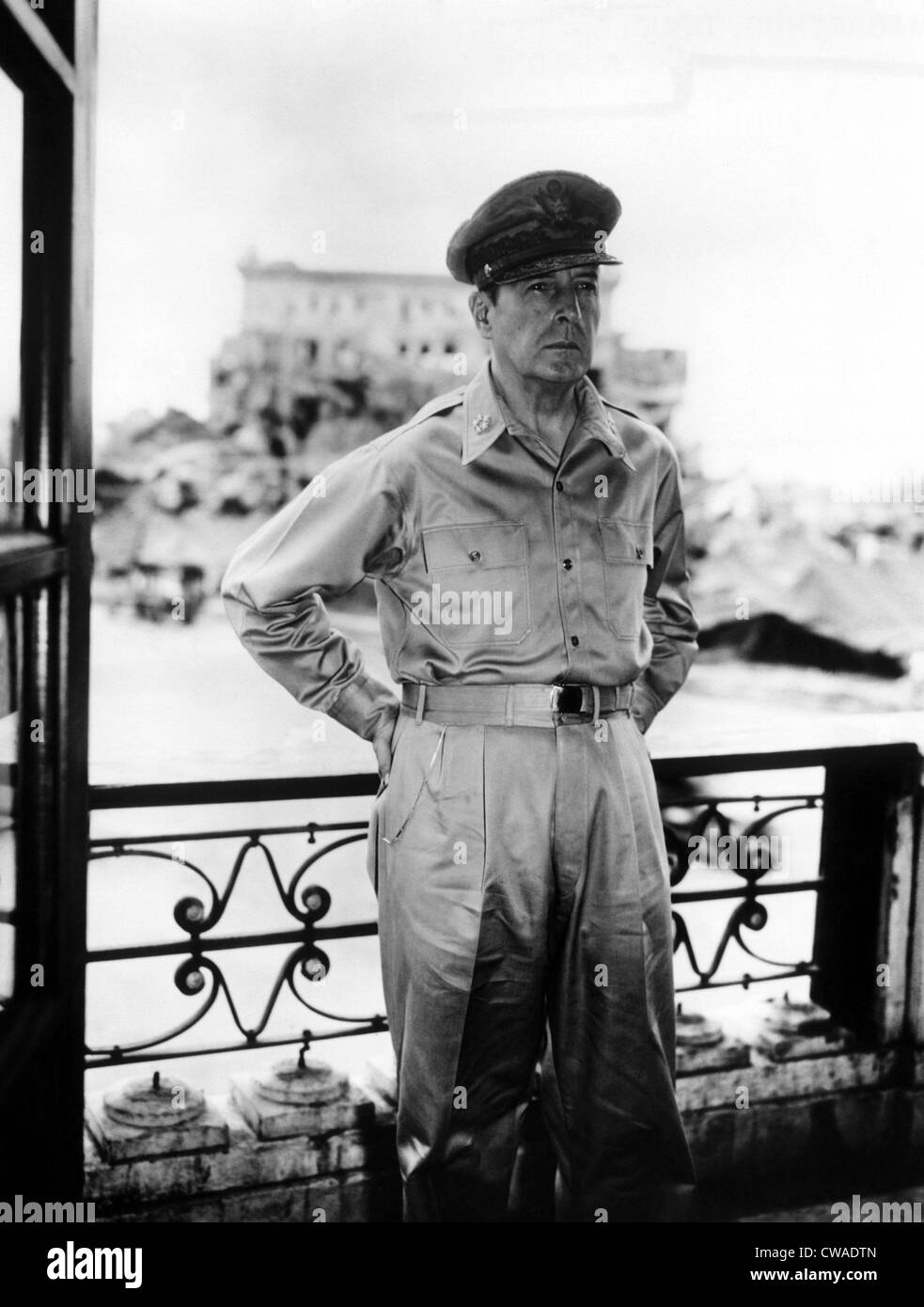 General Douglas MacArthur, Supreme Allied Commander (1880-1964), South West Pacific Theater, c. 1942. Höflichkeit: CSU Archive / Stockfoto