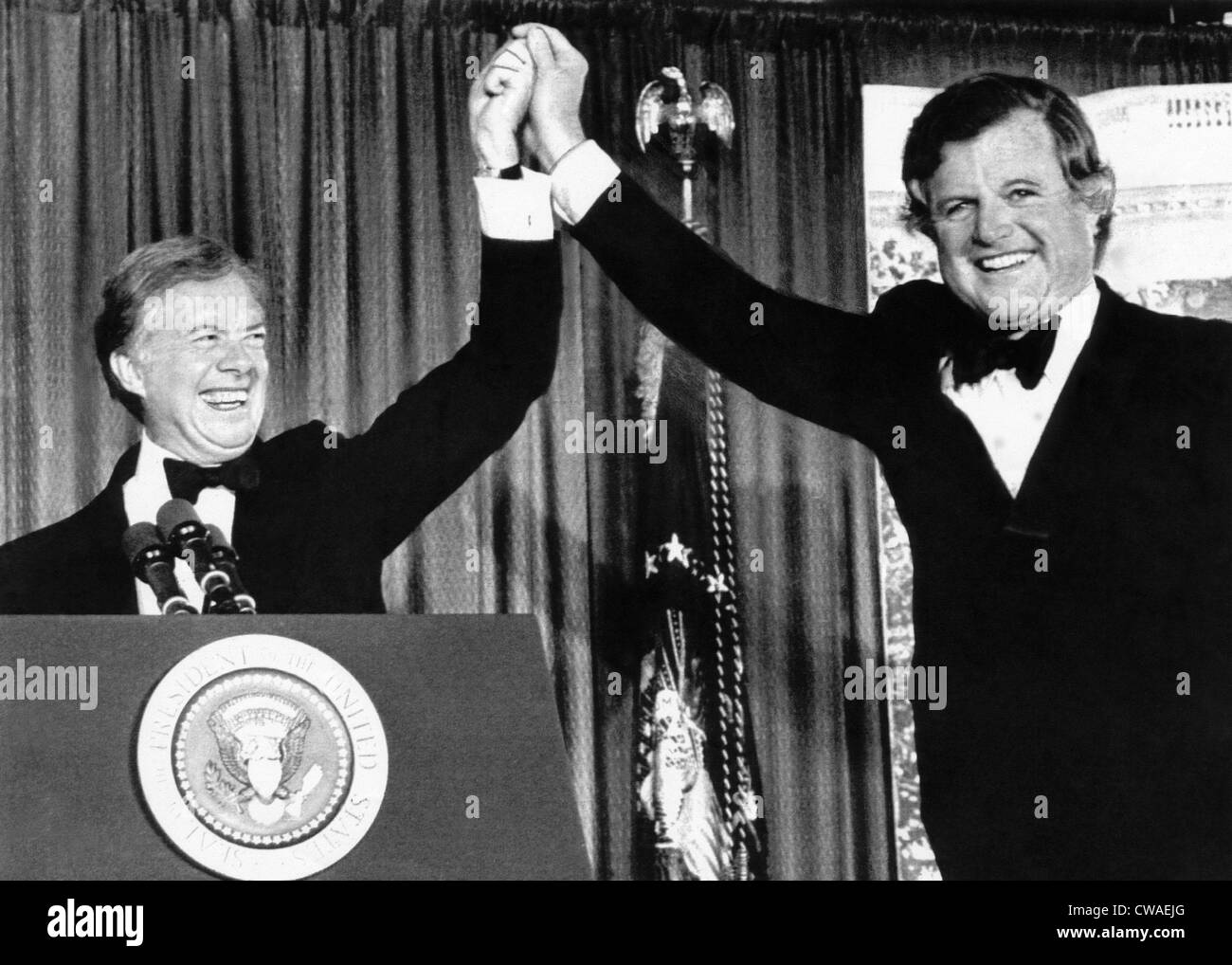 Präsident Jimmy Carter, links, und Senator Edward Kennedy, bei einer Spendenaktion für den demokratischen Vorwahlen, 19. Oktober 1980, Stockfoto