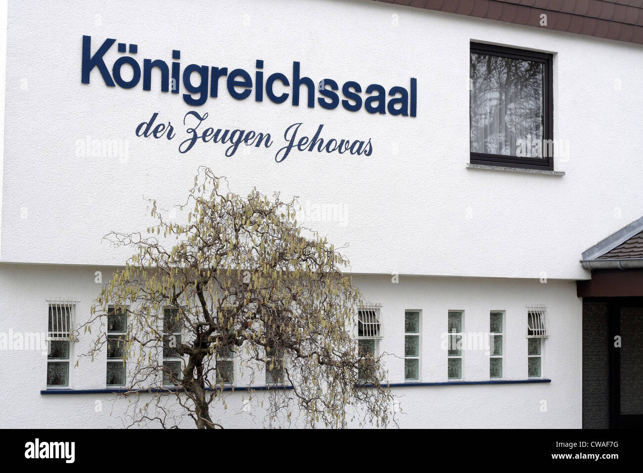 Fassade von einem Königreich Hall von Jehovas Zeugen Stockfoto