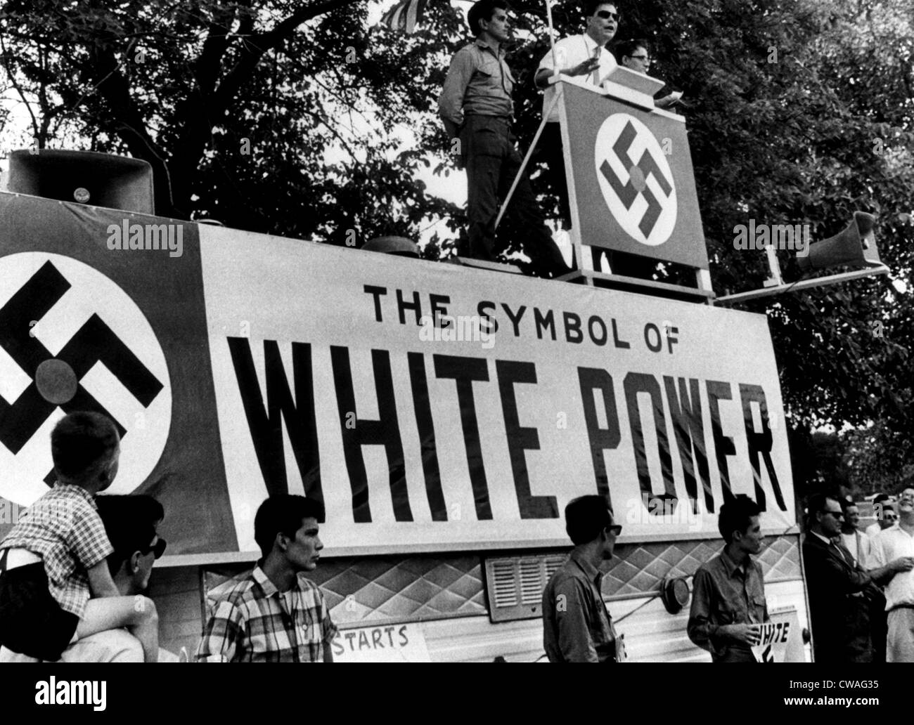George Lincoln Rockwell, Führer der American Nazi Party bei einem Auftritt in Chicago Illinois, 21. August 1966. Höflichkeit: CSU Stockfoto